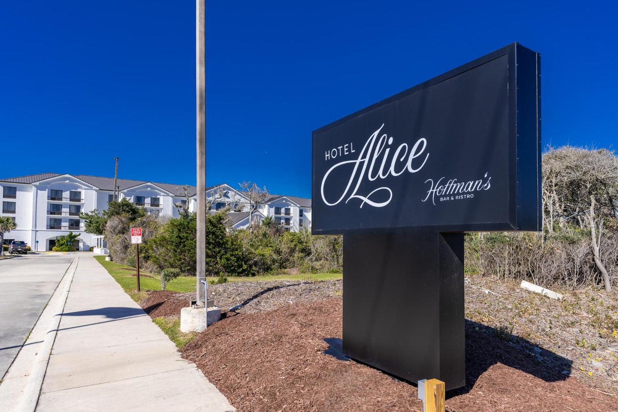 Hotel Alice Pine Knoll Shores Exteriör bild