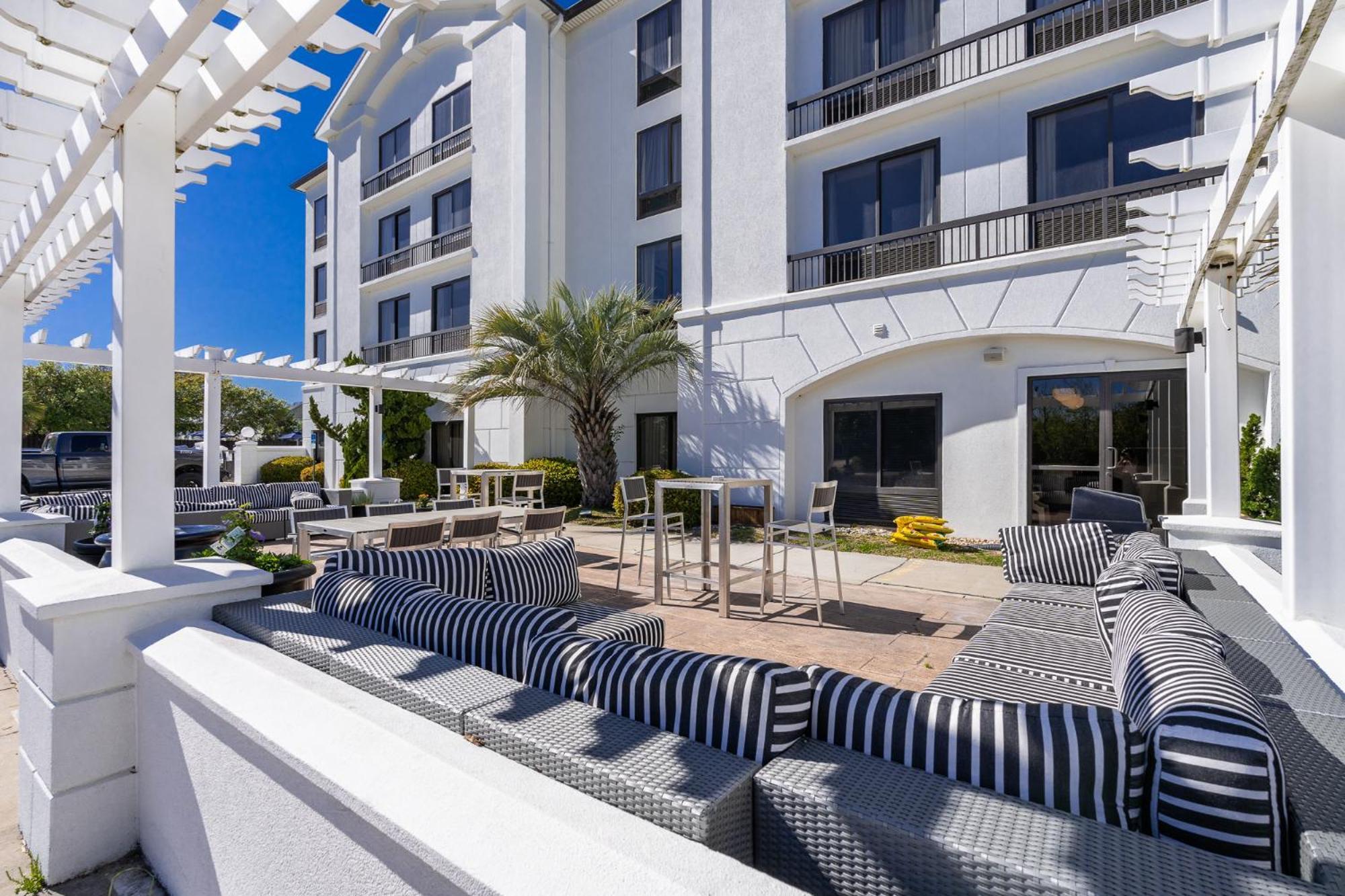 Hotel Alice Pine Knoll Shores Exteriör bild