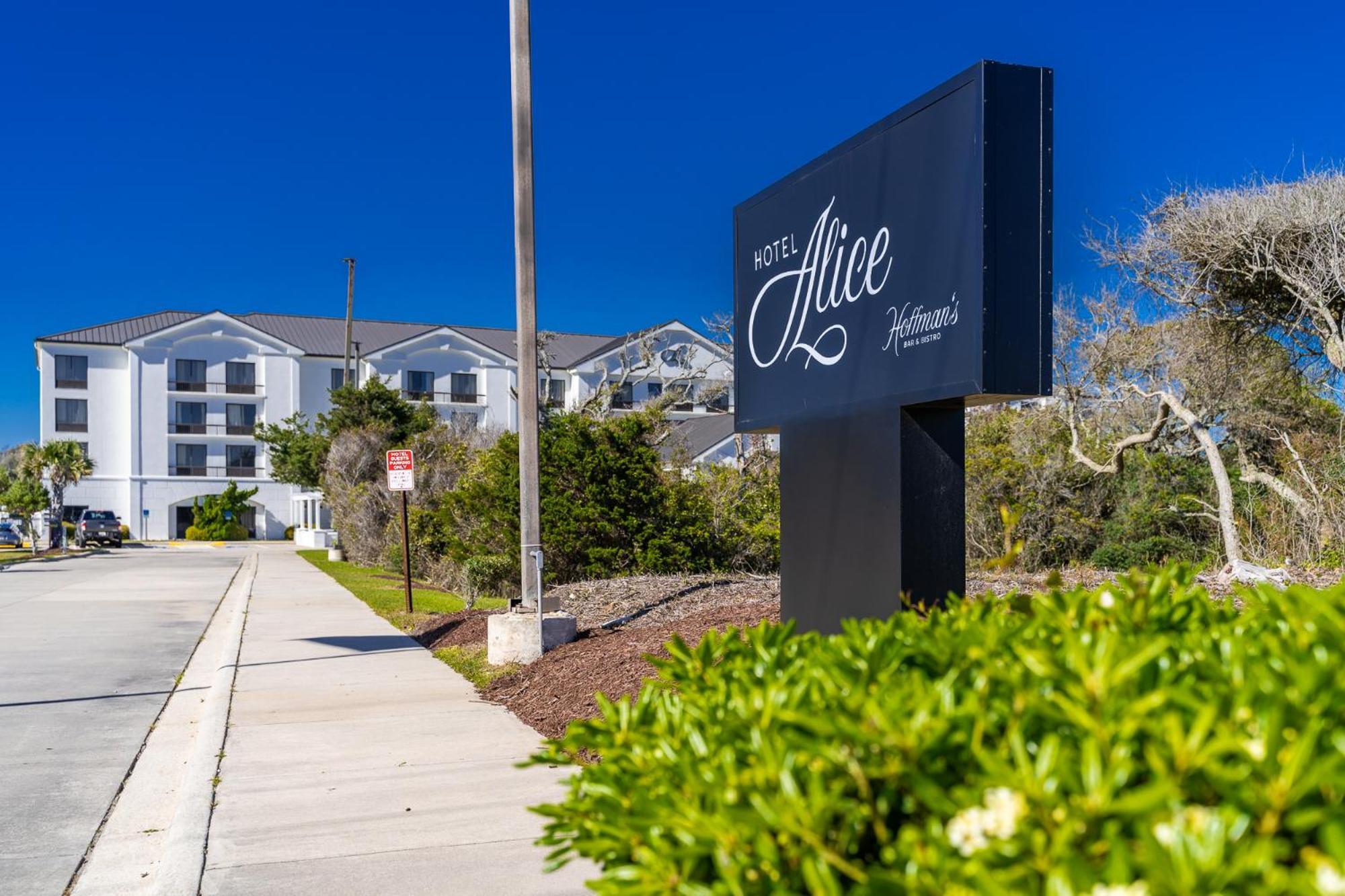 Hotel Alice Pine Knoll Shores Exteriör bild