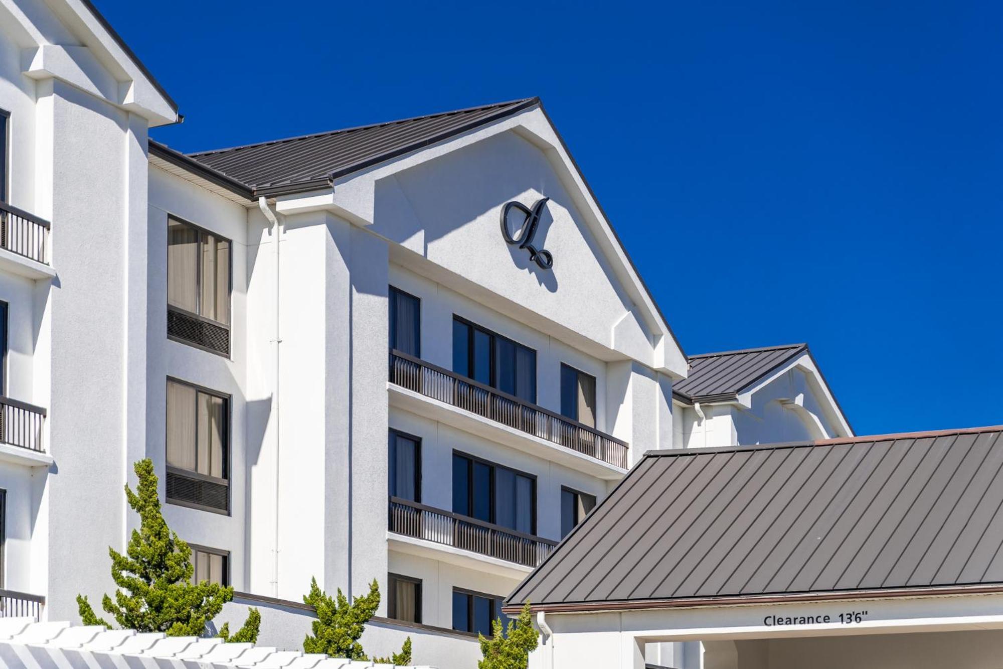 Hotel Alice Pine Knoll Shores Exteriör bild