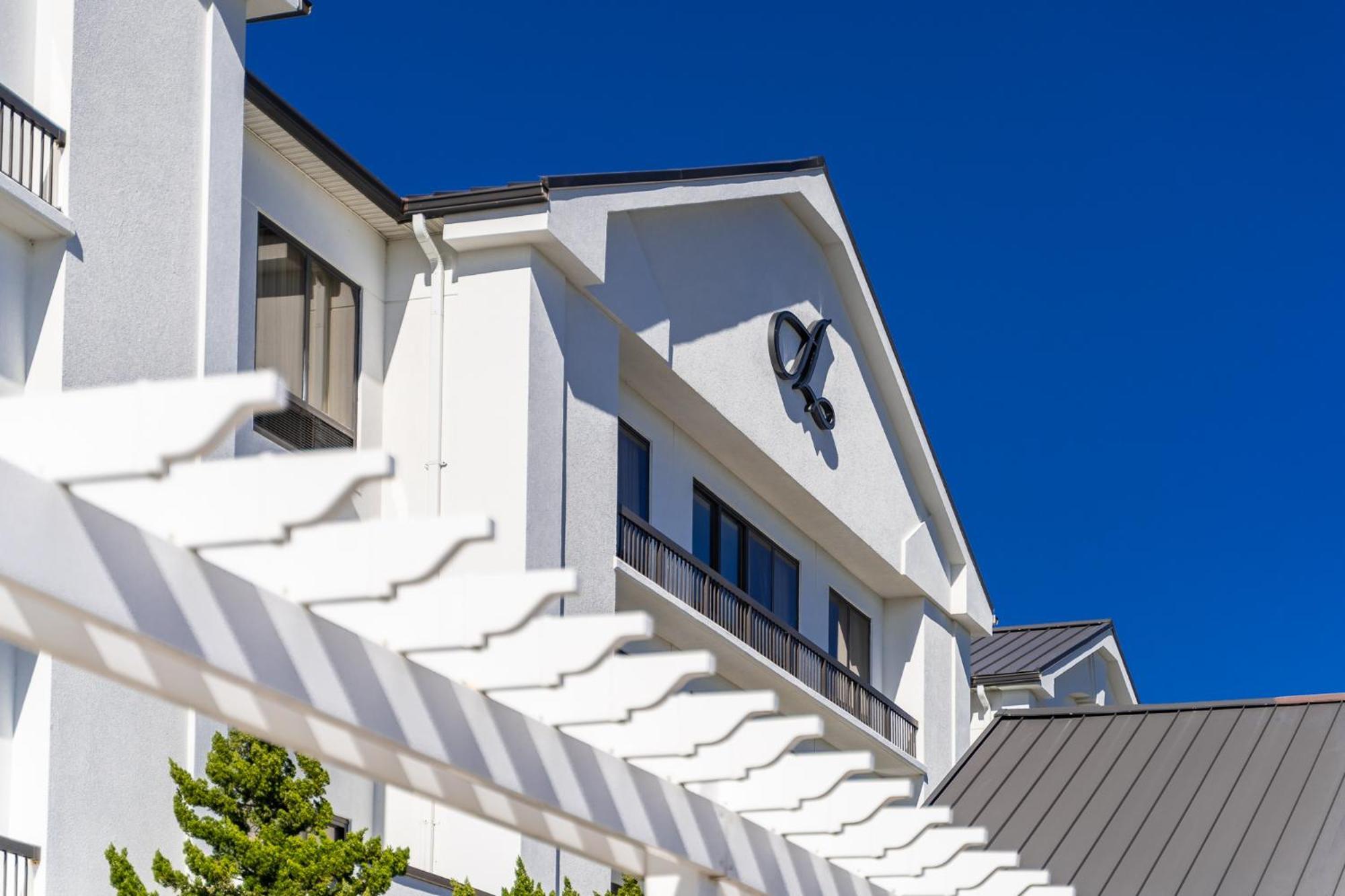 Hotel Alice Pine Knoll Shores Exteriör bild